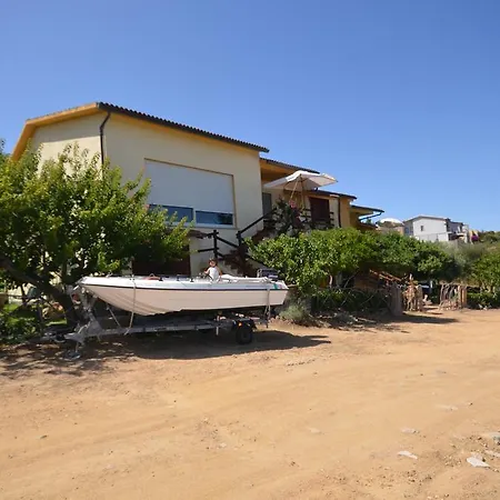 Salusai Apartment *