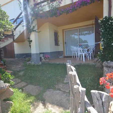 Salusai Apartment *